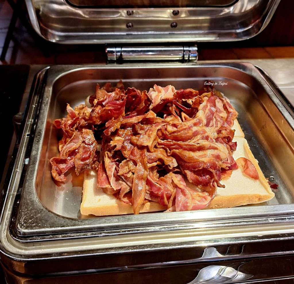 Silks Place Tainan Robins breakfast bacon