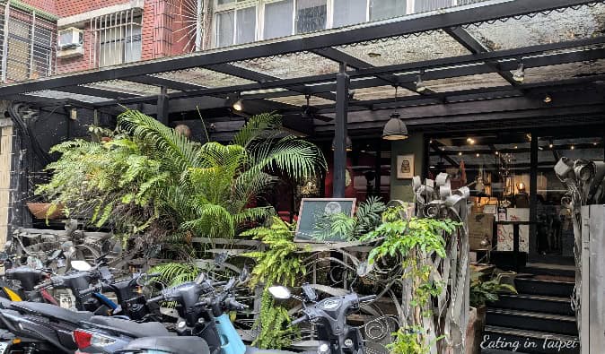 Yongkang Street Dongmen coffee shop